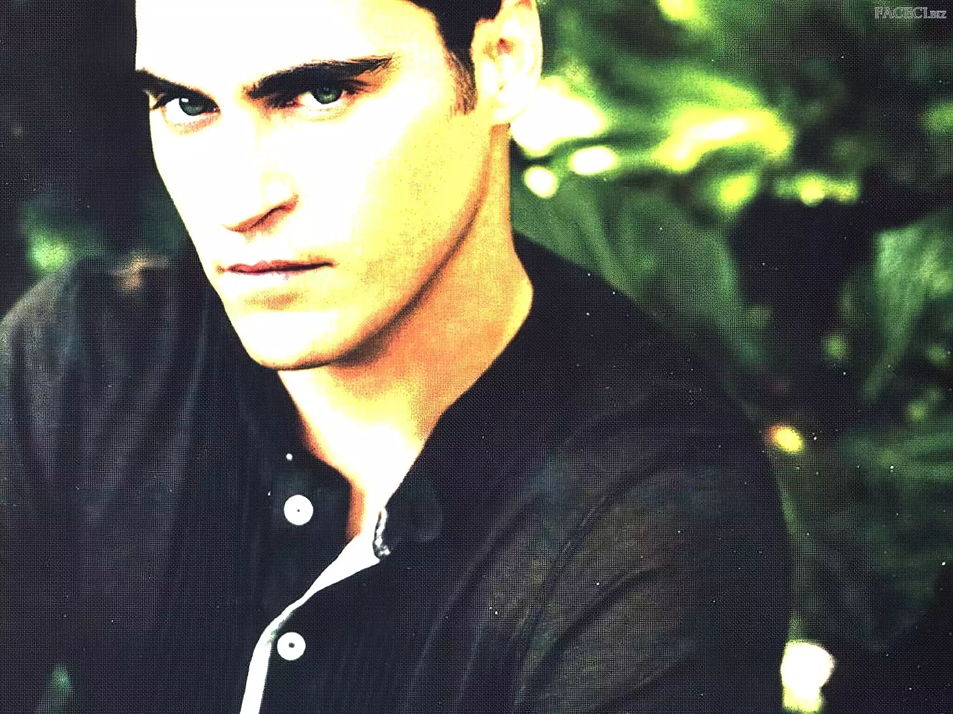 Joaquin Phoenix, niebieskie oczy